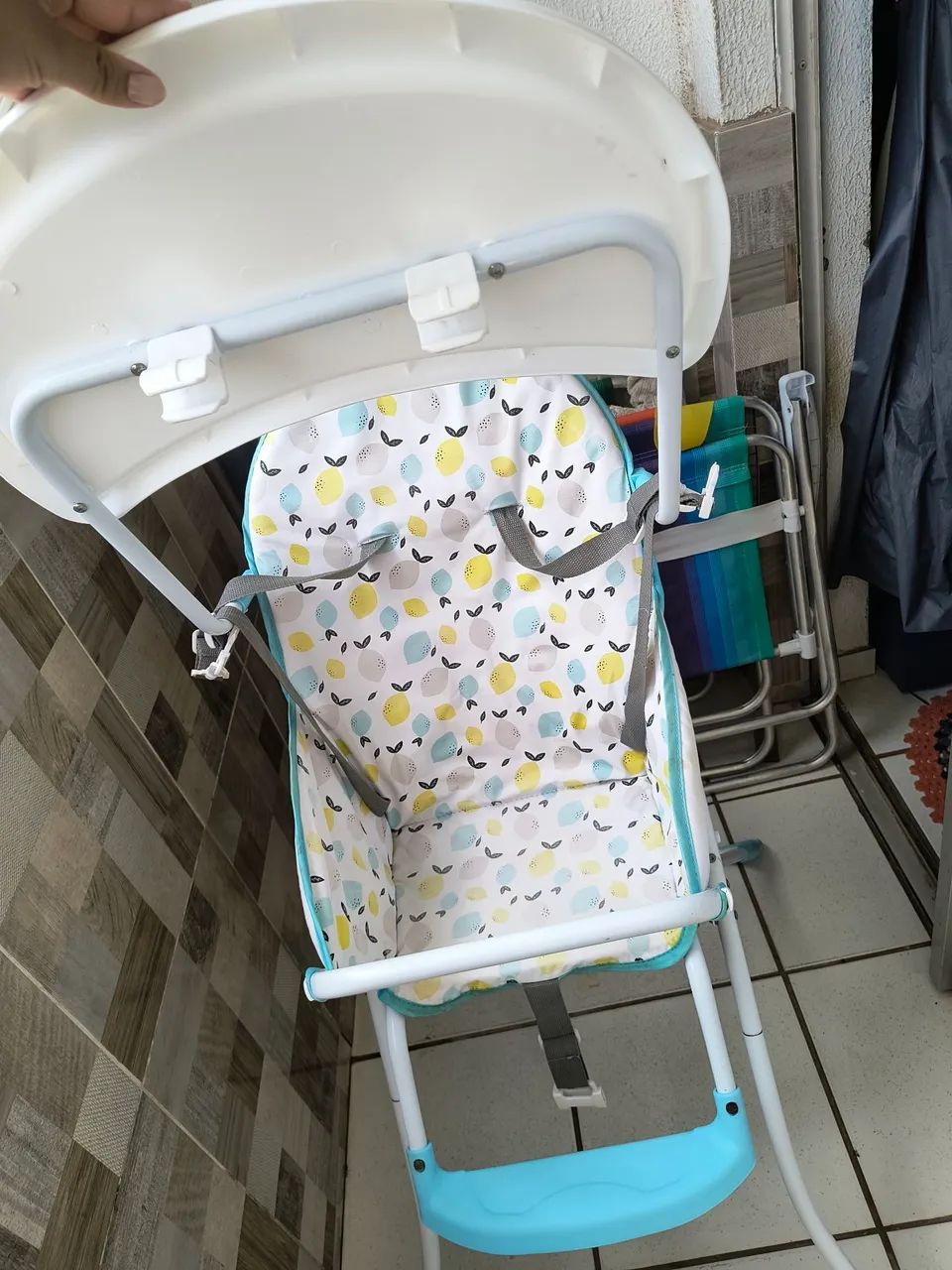 Vendo cadeira de alimentação multikids  - Foto 4