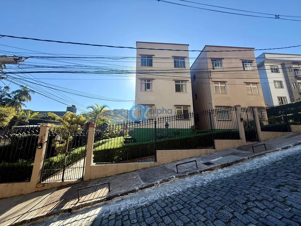Ótimo Apartamento 02 Quartos - Próximo ao Centro - Castelânea - Petrópolis/RJ