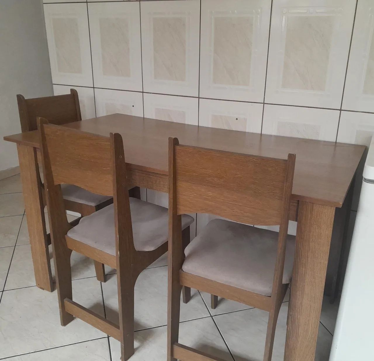 Mesa de jantar 3 cadeiras 