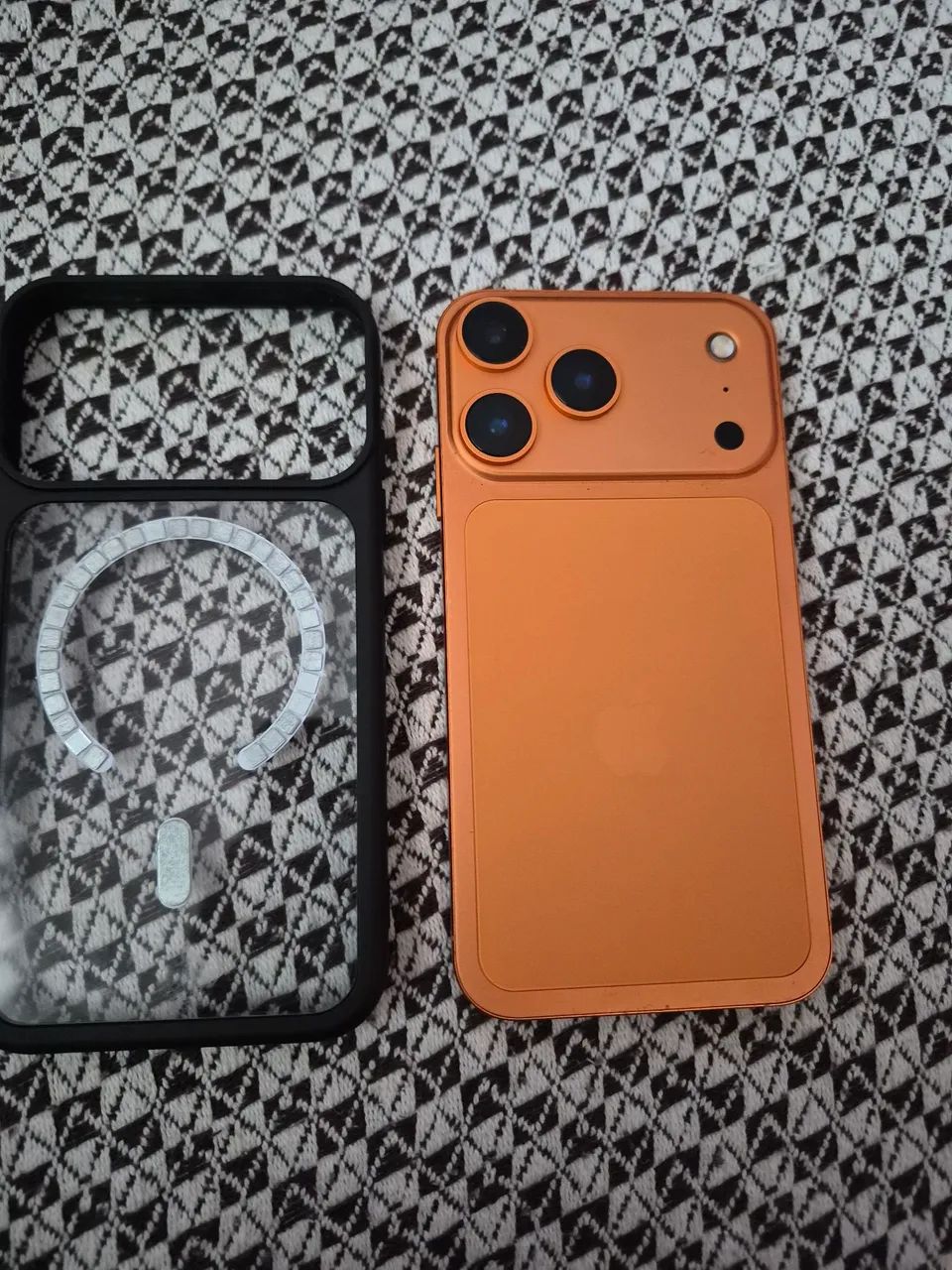 Iphone 11 na carcaca do 17 pro ac trocas - Foto 3