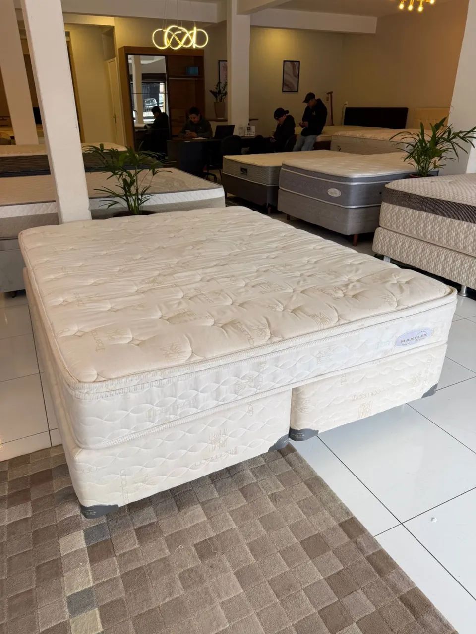 Colchão Queen MAXFLEX COM CAMA BOX SEMINOVO - Entrego!  - Foto 3