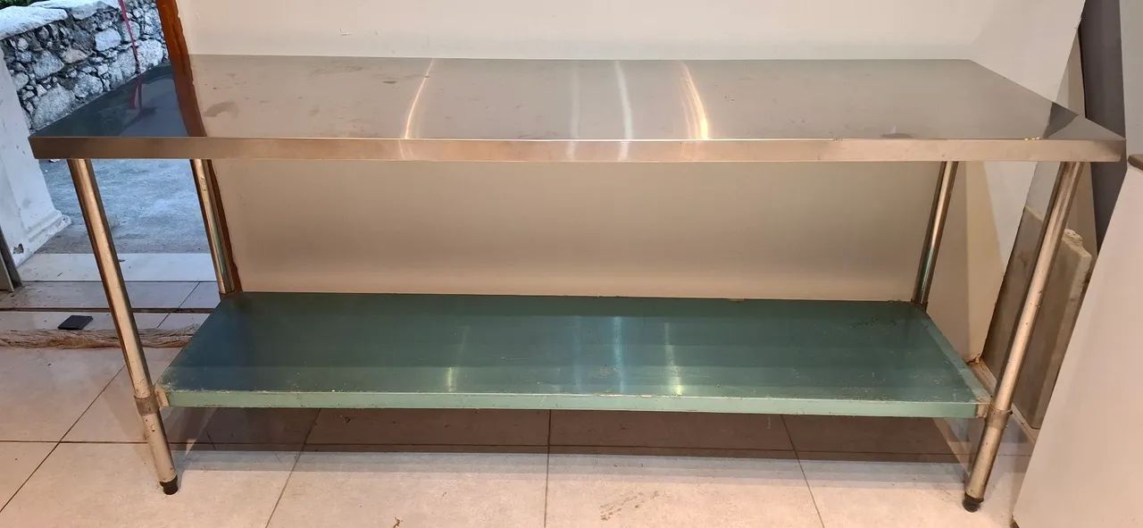 Bancada em inox com duas prateleiras - Foto 2