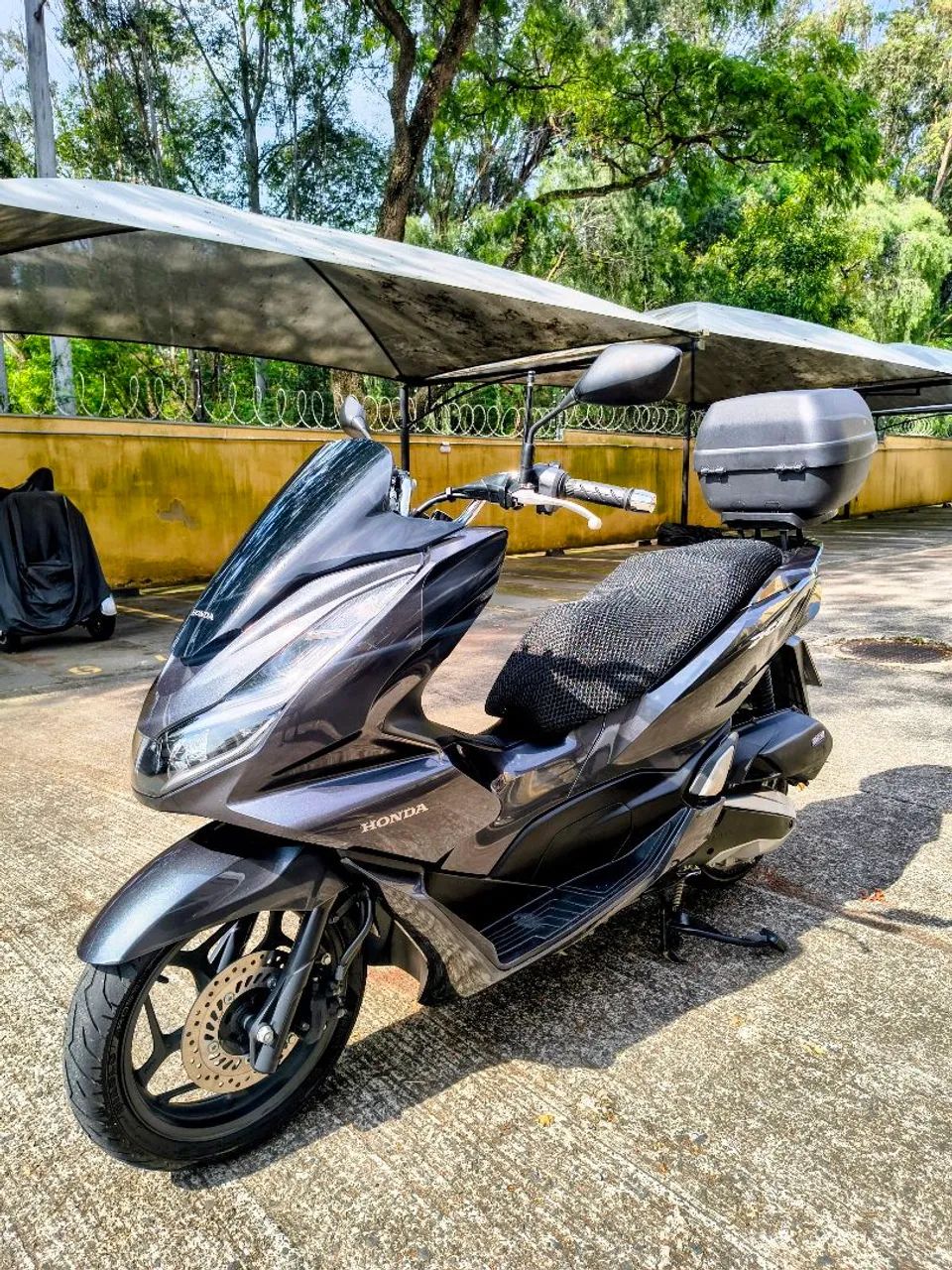 HONDA PCX 160 23/24 COM BAÚ 