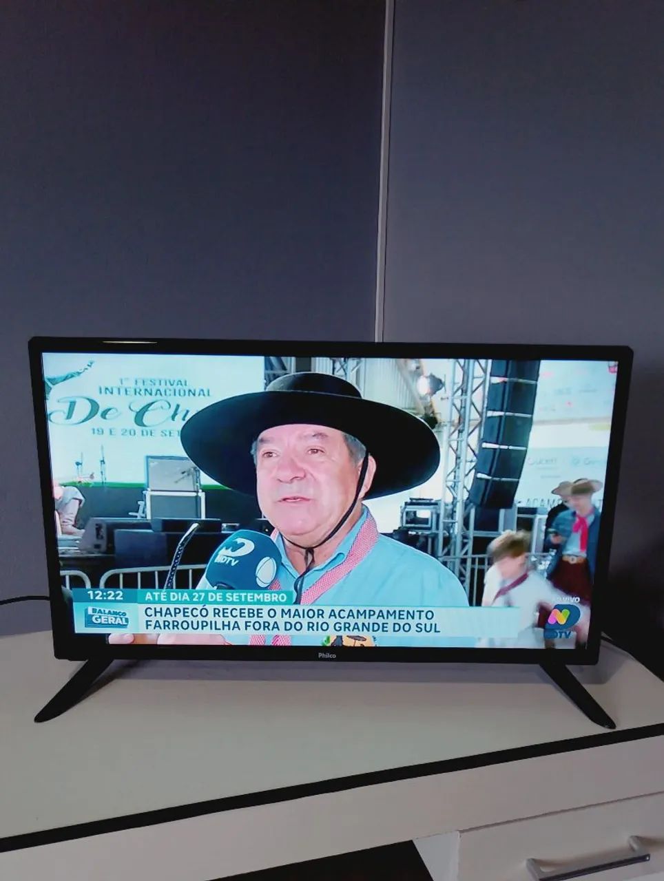 Tv Philco 28 polegadas ( não é smart)
