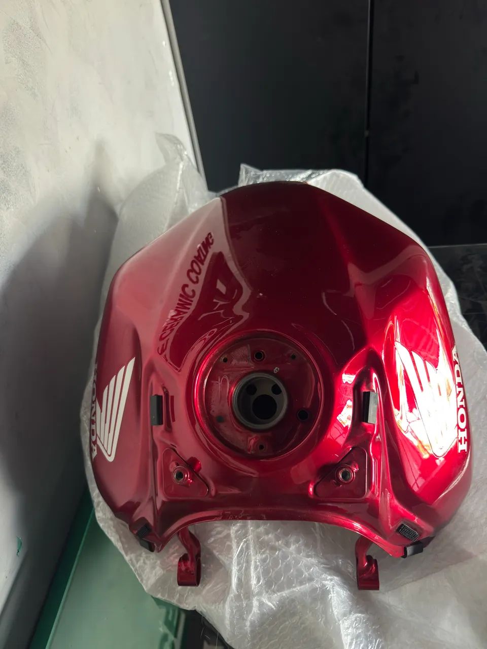 TANQUE DE COMBUSTÍVEL DA CB650R 26/27 - ORIGINAL