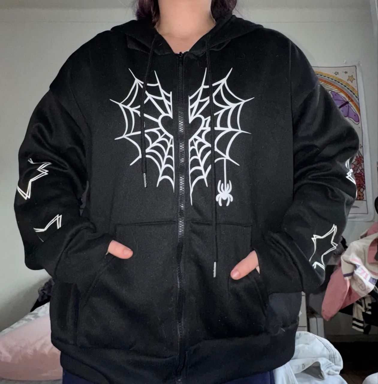 Casaco de moletom preto com estampa de aranha - Foto 2