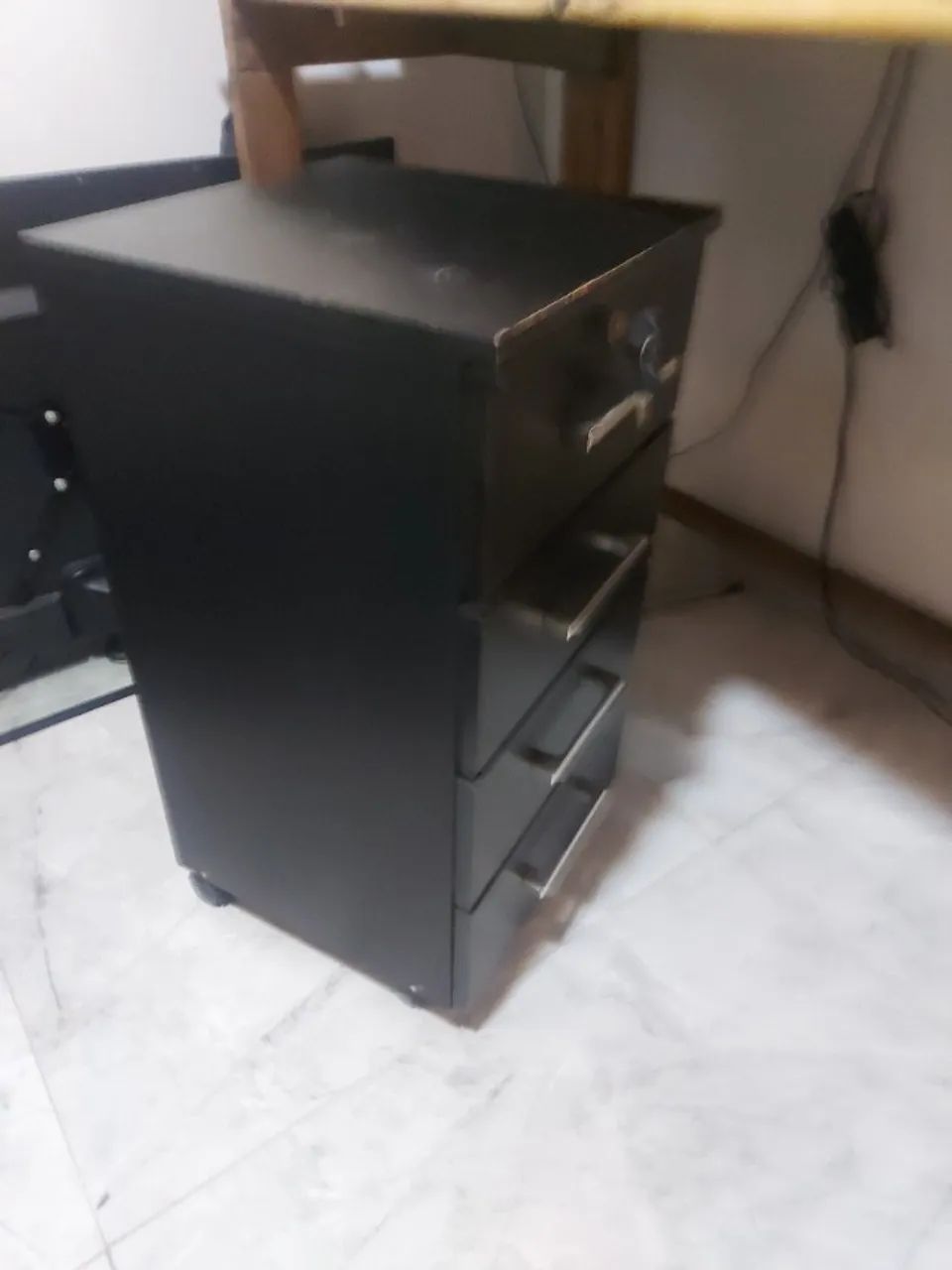 Vende-se gaveteiro 4 gavetas - Foto 2