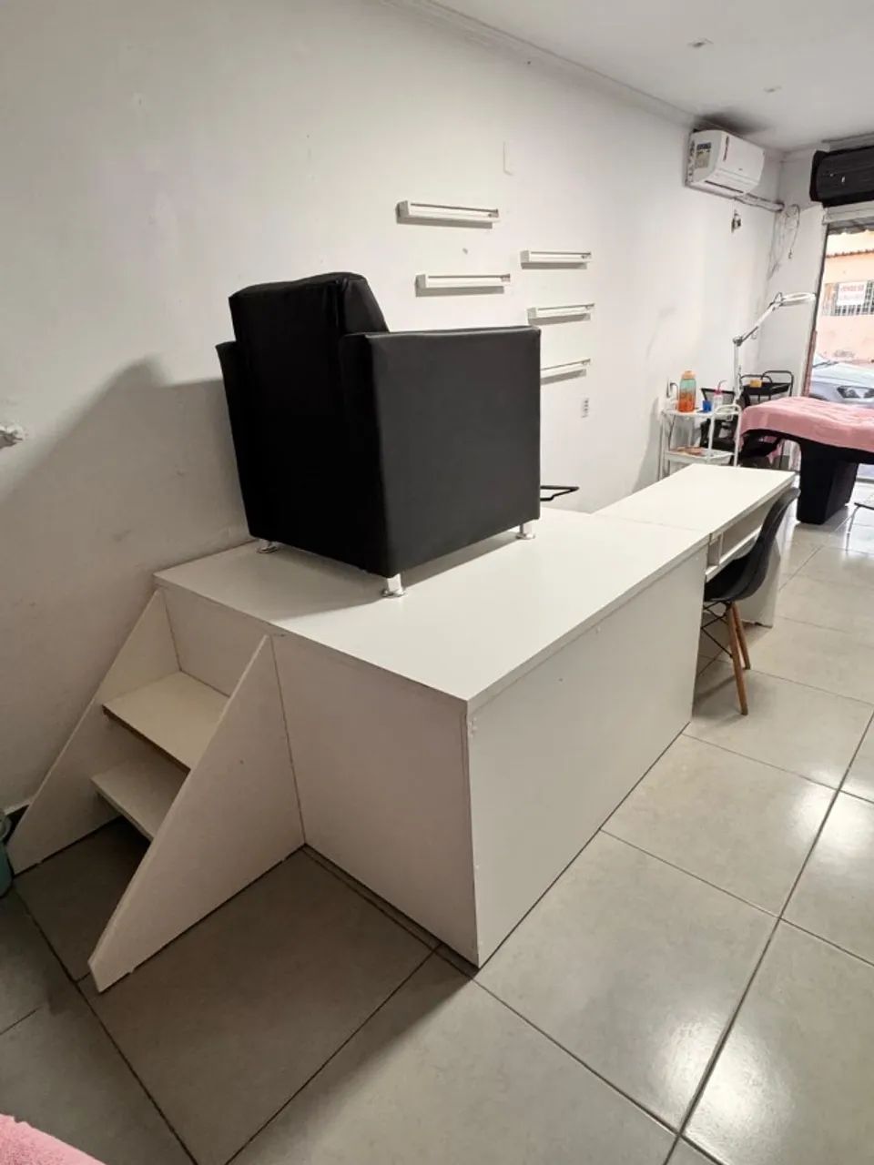 Mesa, cadeiras e poltrona - Foto 3