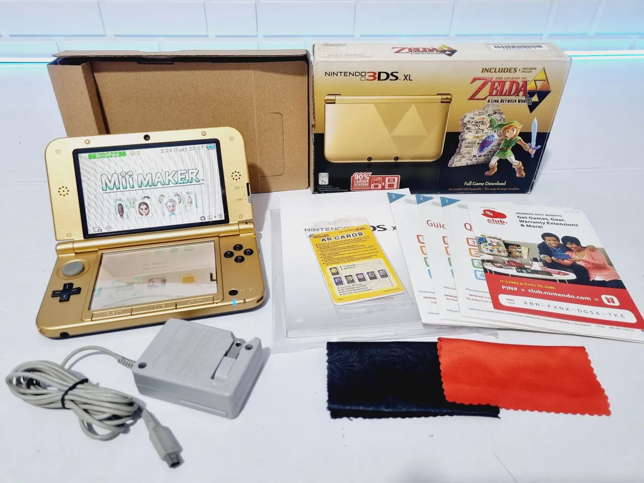 Nintendo 3ds Xl: The Legend Of Zelda A Link Between Worlds Dourado