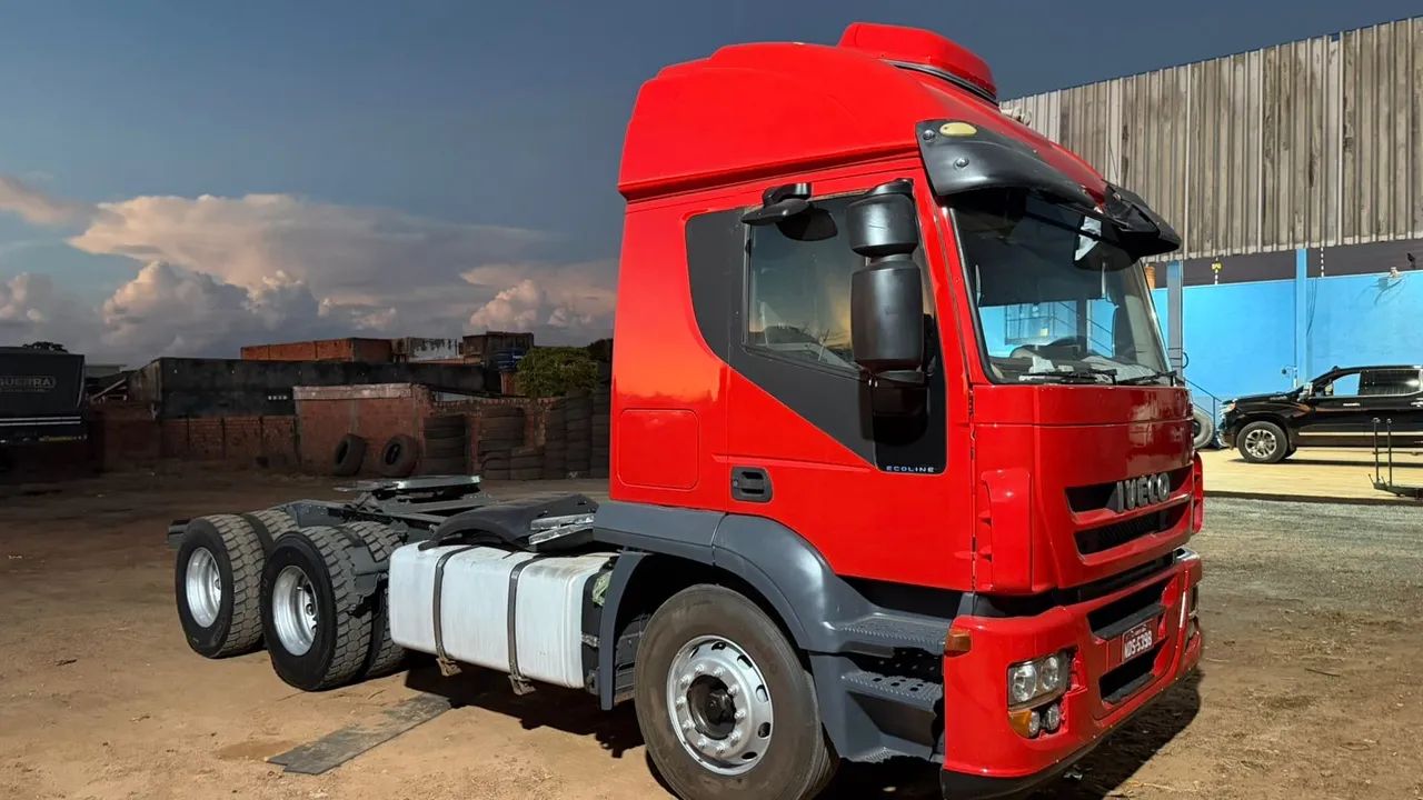 Iveco 2013-6x4  440 cv - Foto 2