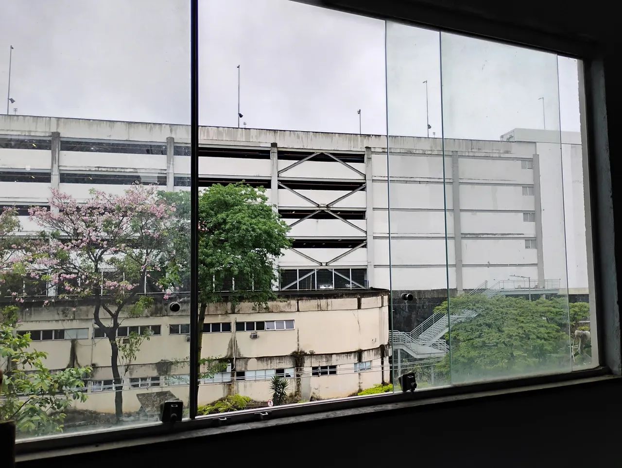 Vendo casa com galpão  - Foto 4