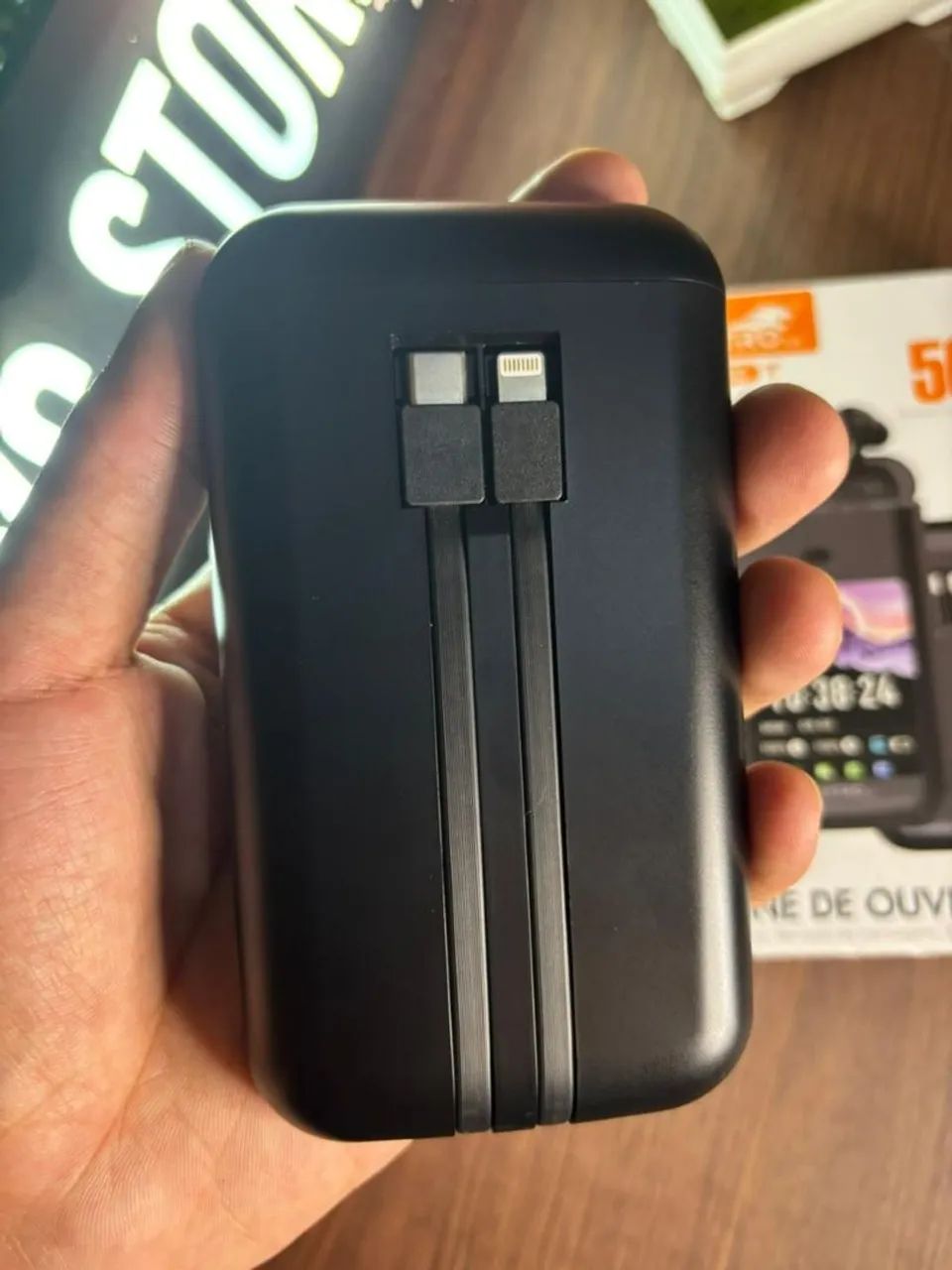 Fone Bluetooth TWS 2 em 1 com Power Bank 5000mAh e Tela Touch | ANC + ENC  - Foto 4
