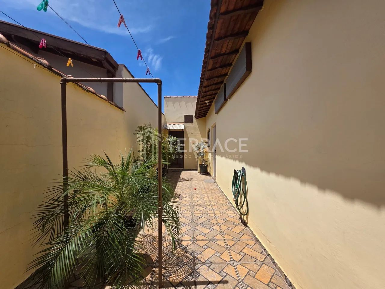 Casa Térrea com 2 quartos (1 Suíte)  Ambientes Amplos - Foto 3