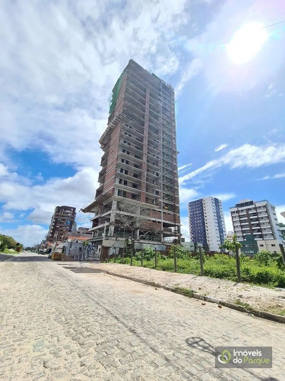 Apartamento com 80 m², sendo 3 quartos no Bessa - João Pessoa/PB