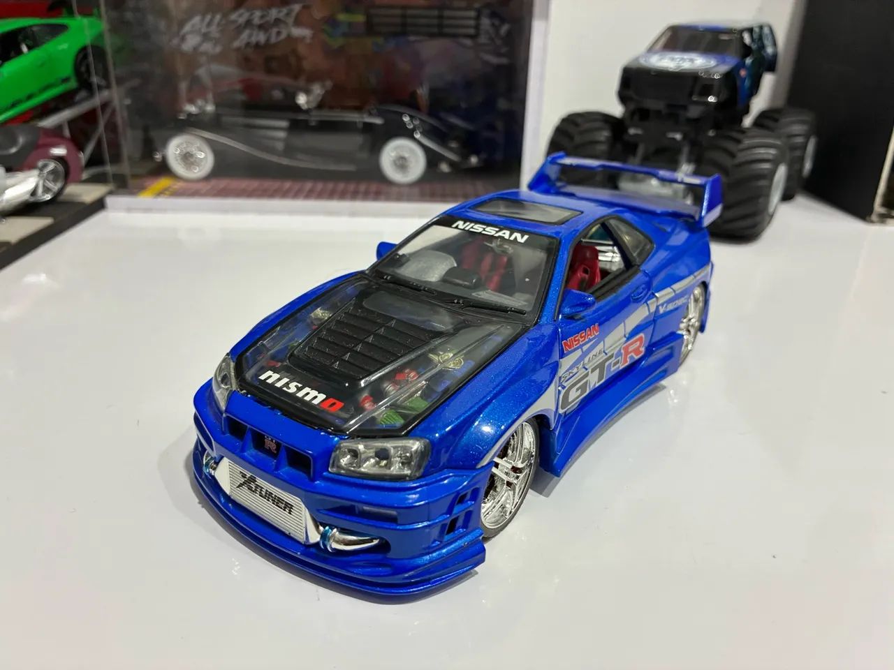 Miniatura skiline GTR 
