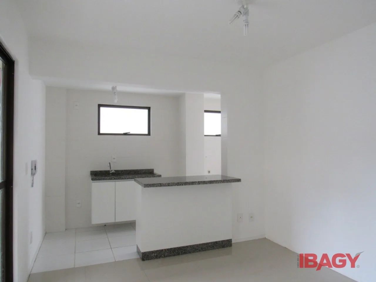 Excelente Apartamento 1 dormitório(s) em Pantanal - Florianópolis - Foto 3
