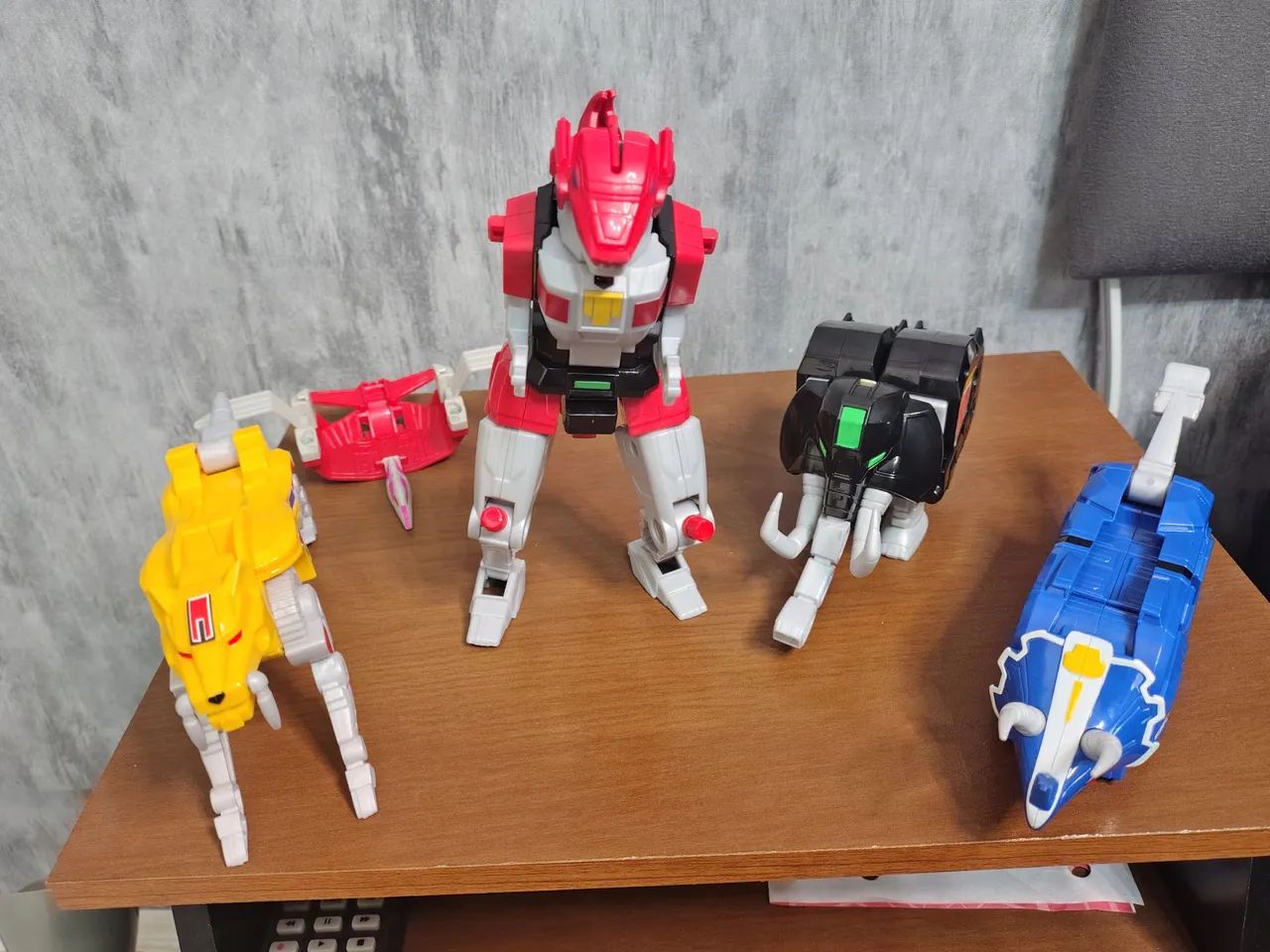 Megazord Power Rangers Mighty Morphin - Foto 3