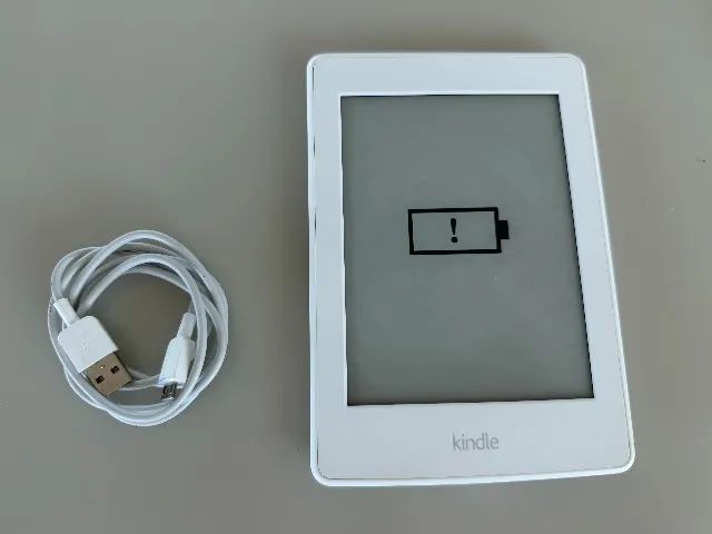 Kindle Paperwhite 第7世代 32GB DP75SDI ホワイト Kindle Paperwhite 7th Generation DP75SDI perfeito - Tablets e E
