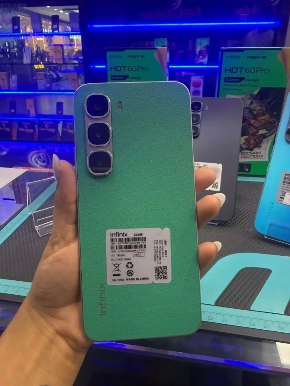 INFINIX HOT 60 PRO - Foto 2