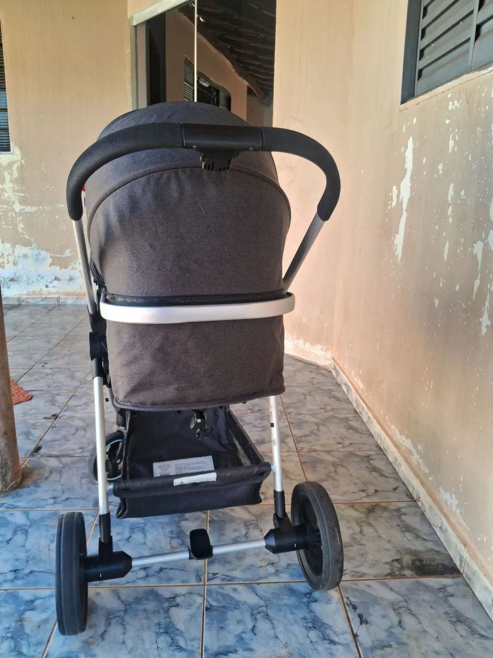 Carrinho de bebê Moisés 