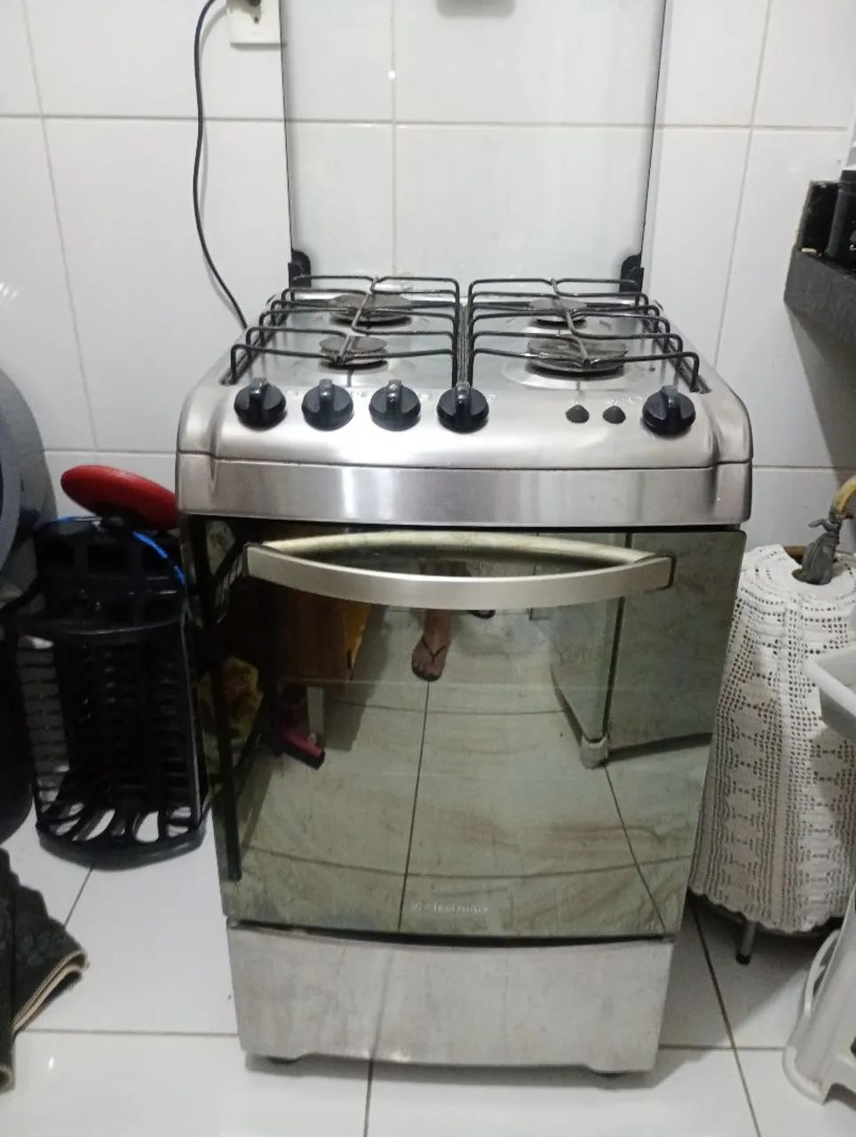Fogão Electrolux funcionando perfeitamente.