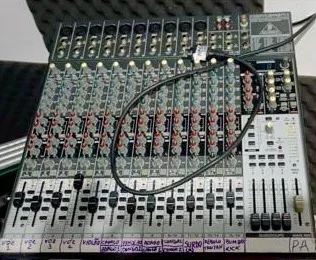 Mesa de som Behringer Xenix 2442 Fx  - Foto 5