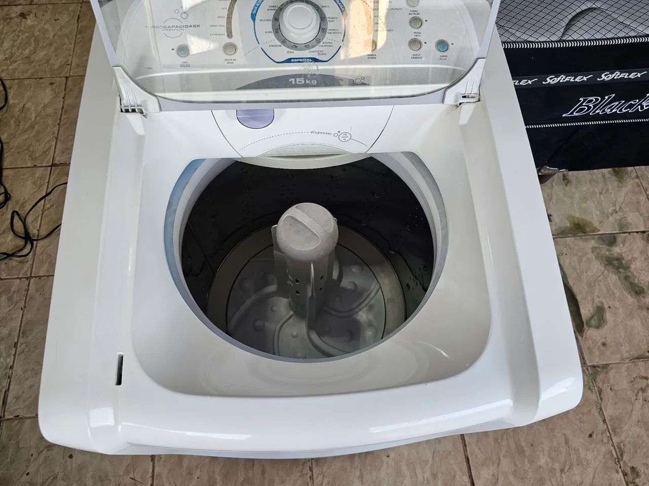 Máquina bate e seca 15kg usada funcionando perfeitamente  - Foto 4