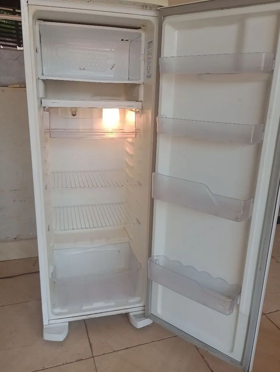 Geladeira funciona perfeitamente  - Foto 4