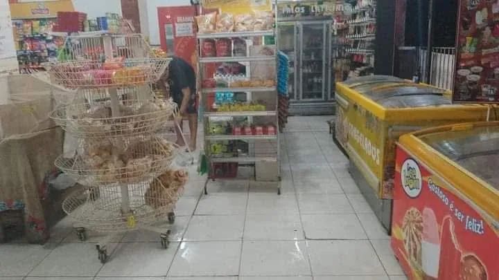Passo padaria com 40 anos   troca ou casa ou carro - Foto 3
