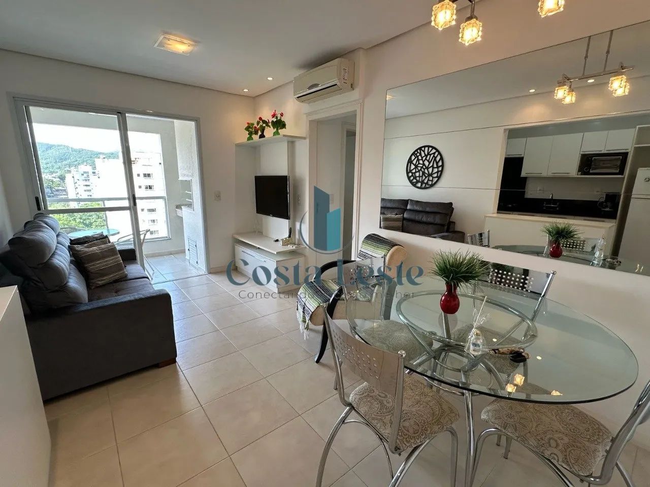 Excelente apartamento de 2 dormitórios com suíte mobiliado no Itacorubi - Foto 5
