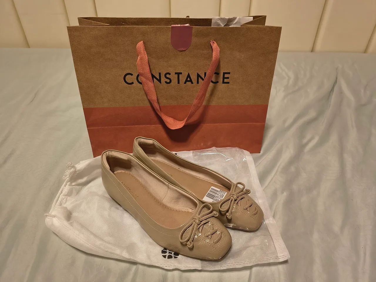 Sapatilha Constance 37 bege nova