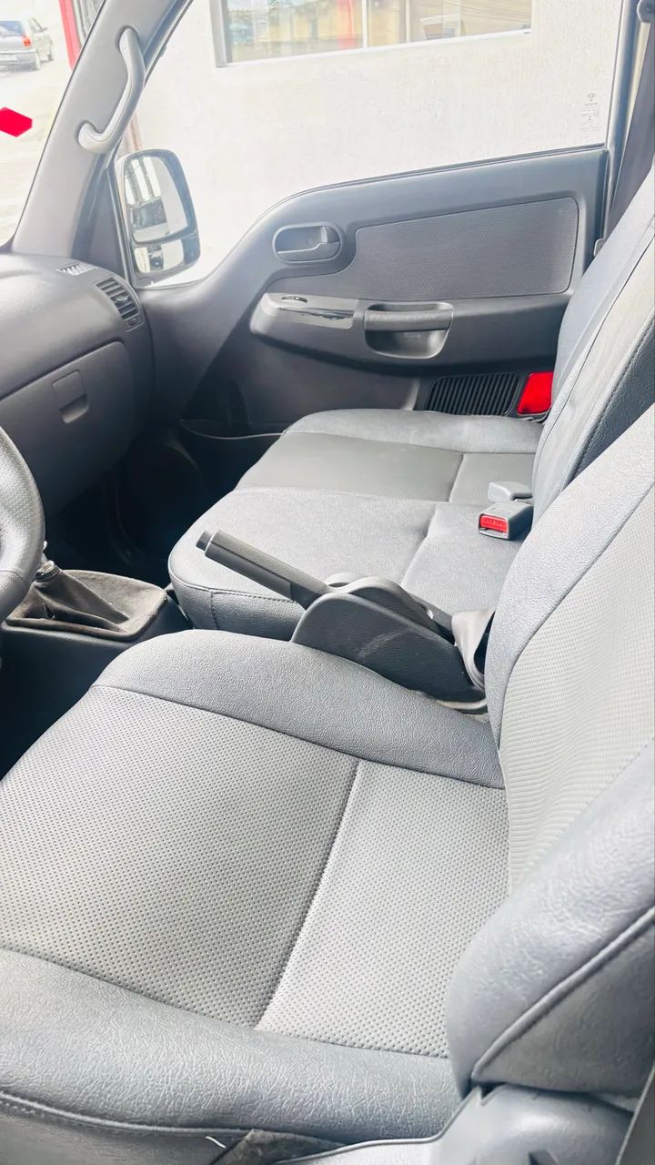 Kia bongo ano 2019 com baú  - Foto 5