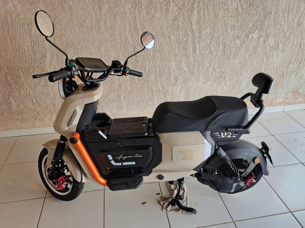 Scooter elétrica Angie G08