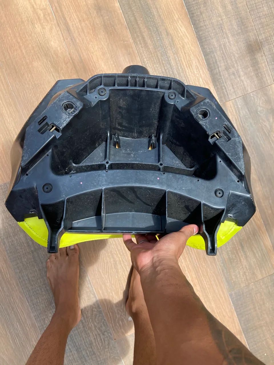 Encosto Banco Traseiro Sea-Doo GTI / GTR (2020-2024) - Amarelo Neon Original - Foto 5