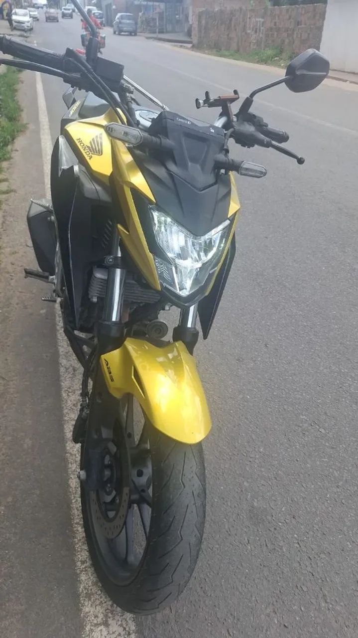 CB300 21.900 - Foto 2