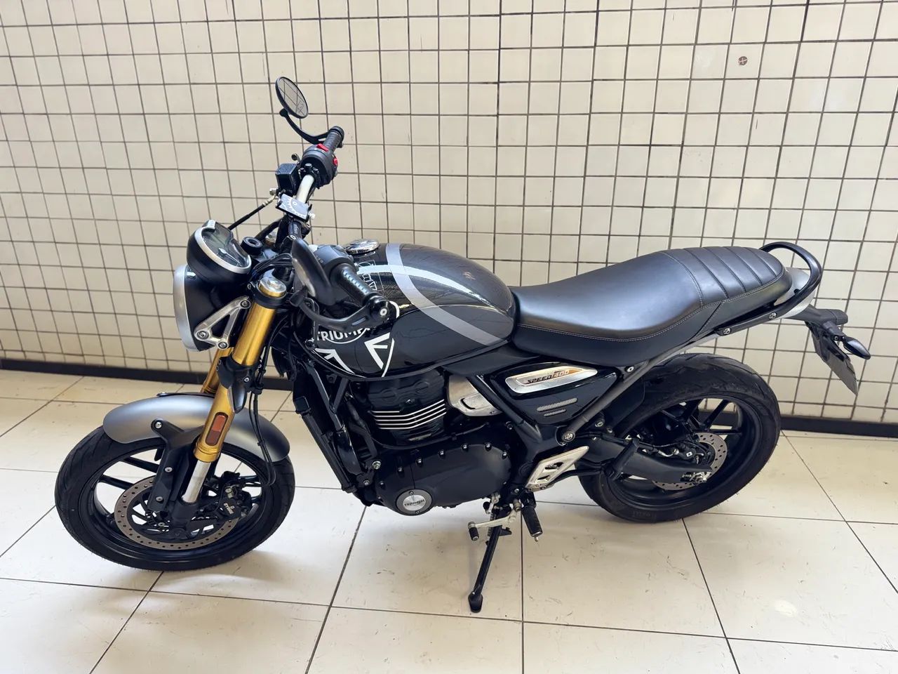 Triumph Speed 400  - Foto 2