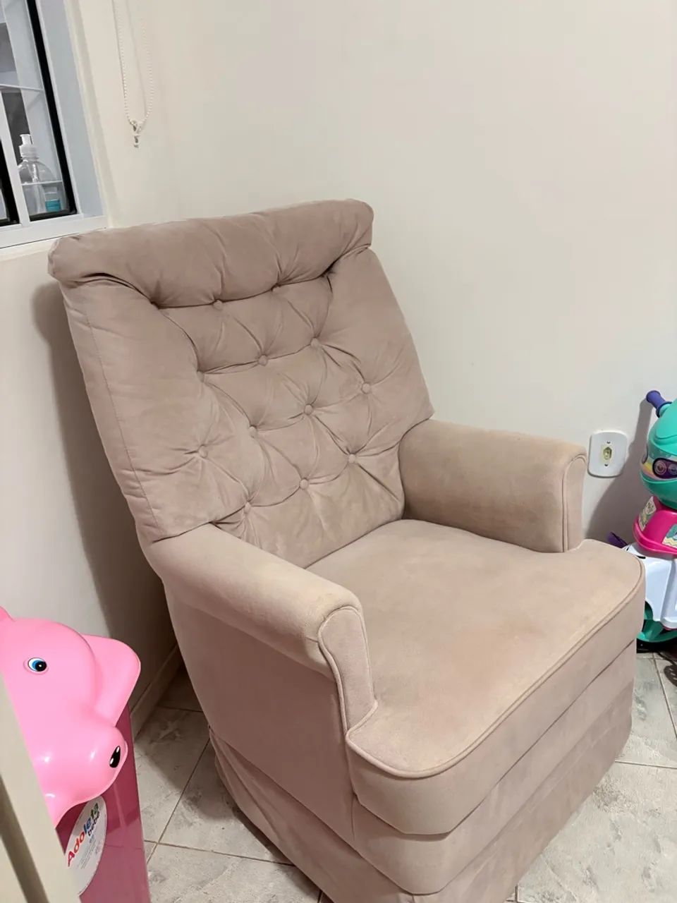 Poltrona de amamentação ou para quarto - Foto 4