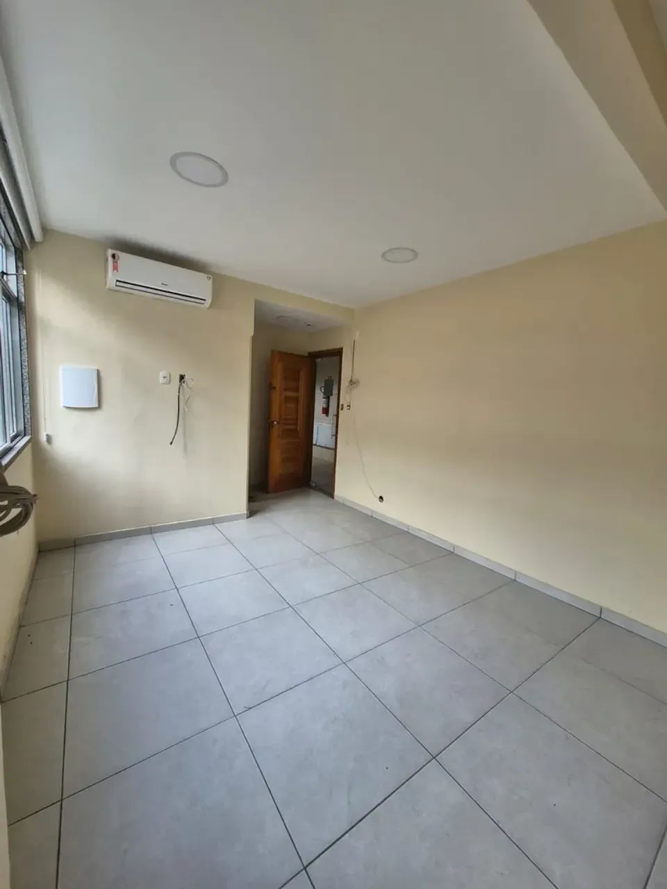 OPORTUNIDADE! Excelente sala comercial no centro de Nilópolis. - Foto 3