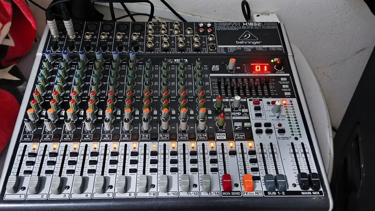 Mesa Behringer 