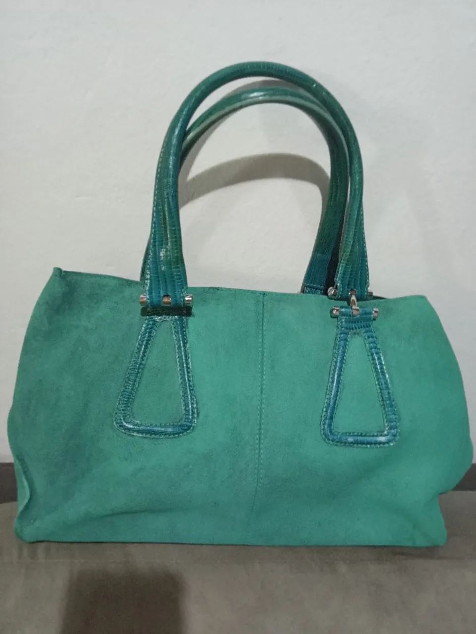 Bolsa Saad de couro legítimo na cor verde Tiffany 