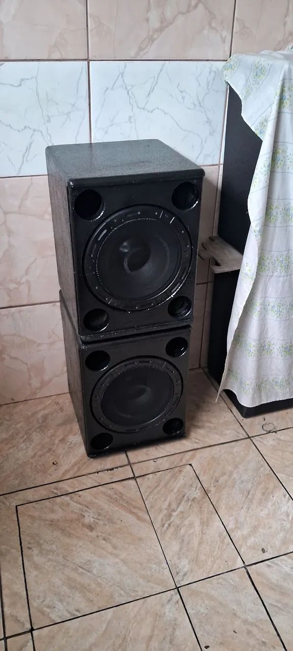 Caixas de som subwoofer 