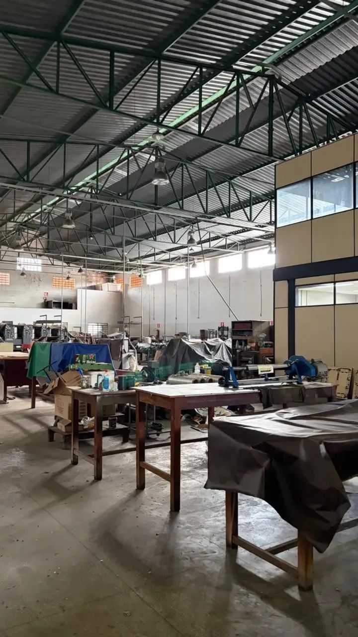Galpão Comercia de 1000m² no Bairro São Francisco - Foto 4