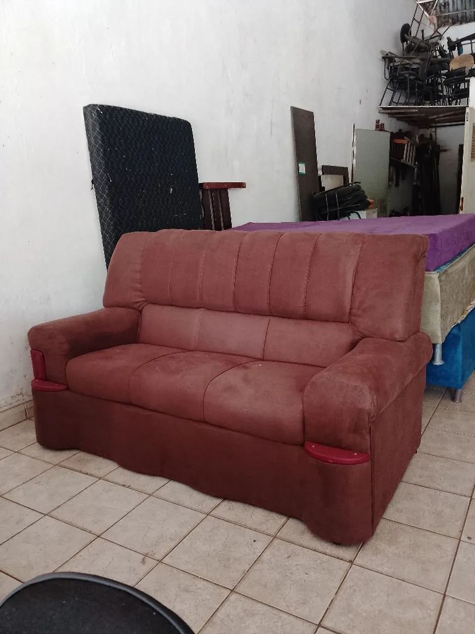 Sofá MARROM 3 LUGARES- REFORMADO 