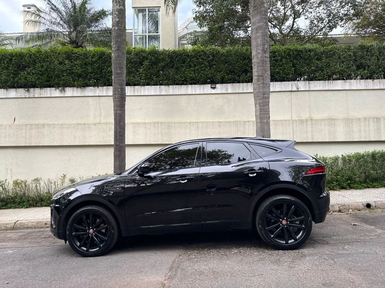 Jaguar E-Pace R-dynamic S 2.0 AWD 249cv Aut. 2019 - Foto 3