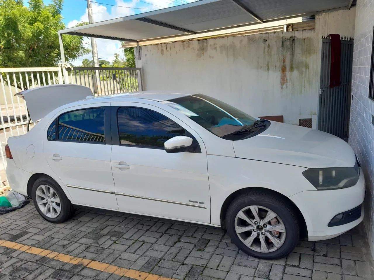 Voyage 1.6 2013 completo venda 