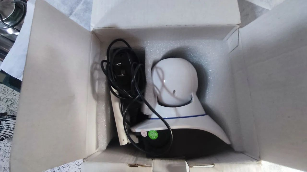 Câmera IP Wi?Fi com áudio e visão remota - Foto 2