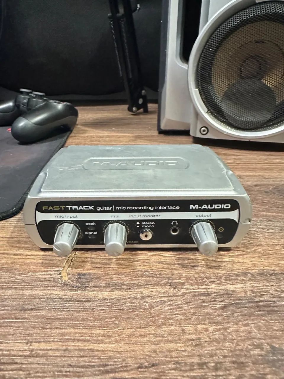 M-Audio Fast Track USB Original + Cabo USB | Interface de Áudio