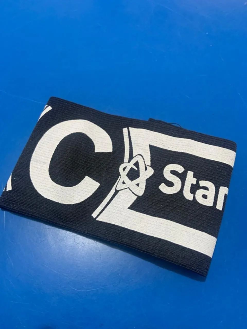 Braçadeira elastica para capitão futebol - Foto 2