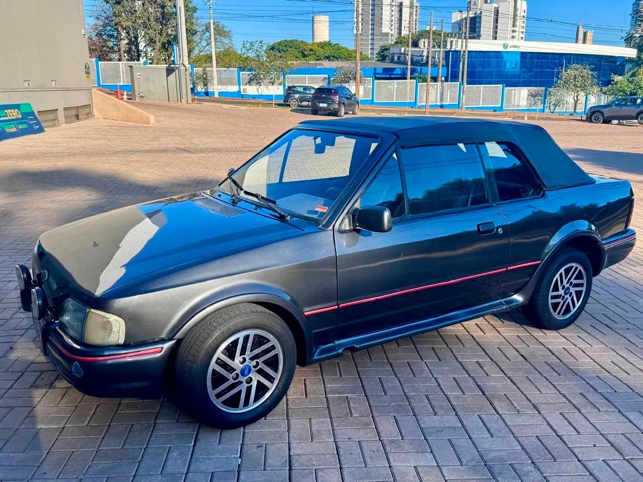 Ford Escort Escort XR3 1.8 / 1.6 Conversível 1990