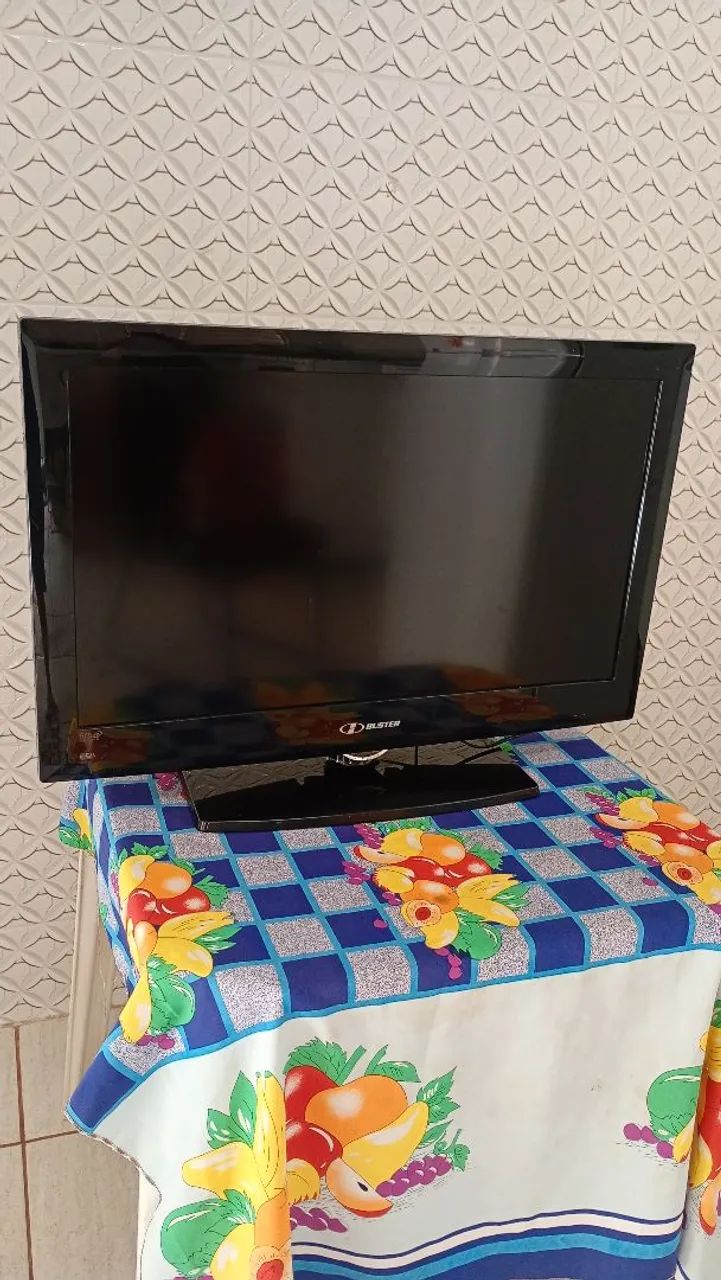 TV TELEVISÃO BUSTER 32, CONSERVADA FUNCIONANDO-NAO É SMART COM CONTROLELE - Foto 2